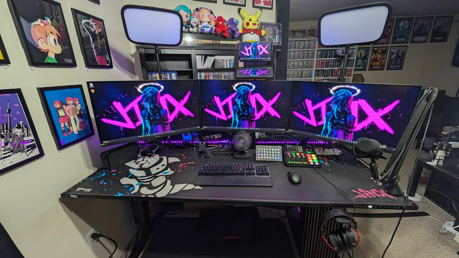 CupcakeMafiaTV gaming desk and monitors